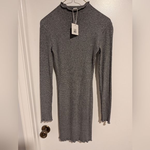 Gray Turtleneck Sweater Dress Size Small - Picture 2 of 7